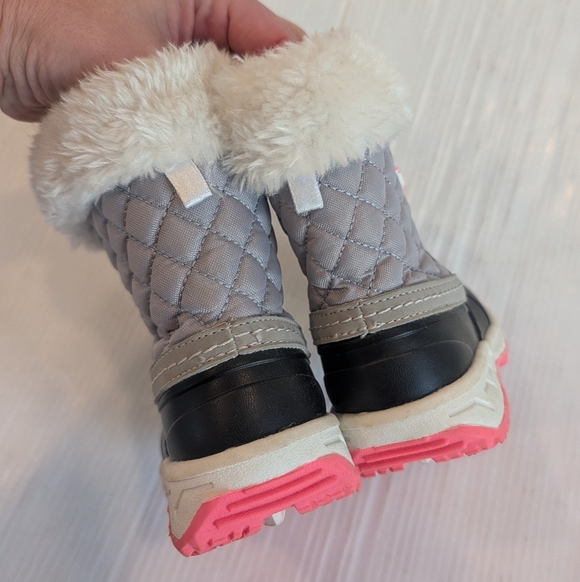 CARTER'S Girls Black and Gray Kids Winter Snow Boots with Fur Trim Size 8 - Picture 6 of 8